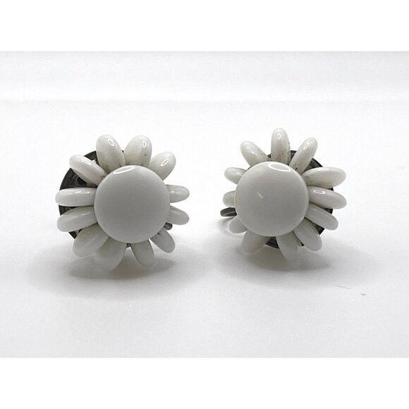Vtg Handmade White Beaded Floral Bakelite Earrings Made In Germany Non Pierced - Picture 1 of 3